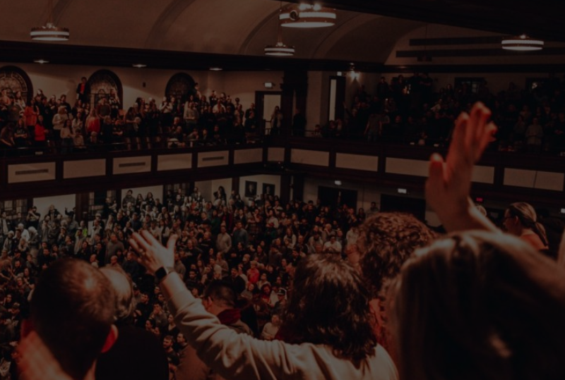 Brasileiro em Asbury diz que há “um avivamento de arrependimento” no local