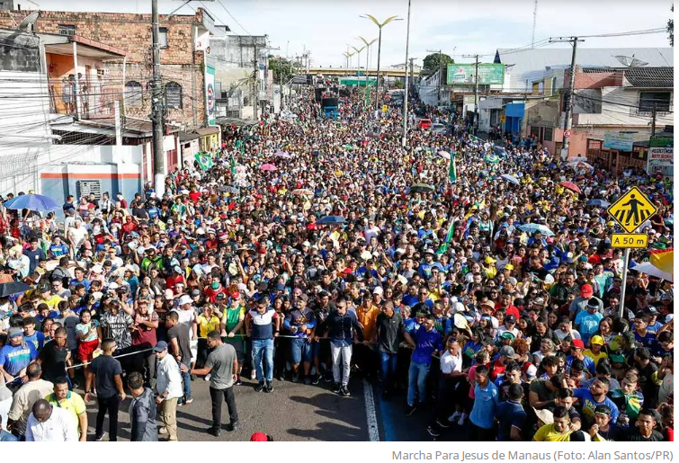 Marcha para Jesus de Manaus atrai milhares pessoas